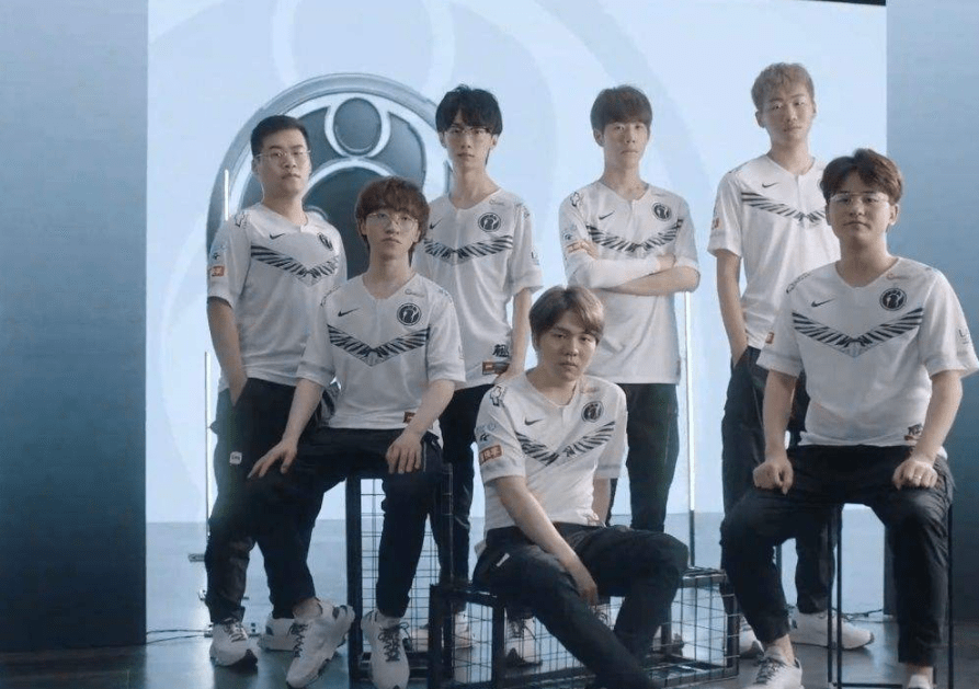 从首轮开球 从首轮开球