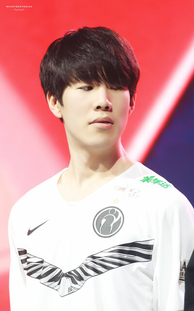 一脚劲射 一脚劲射