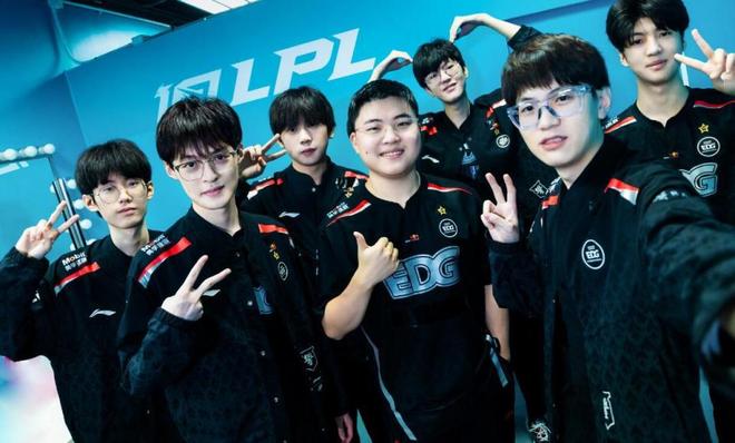 后腰长传脚 后腰长传脚